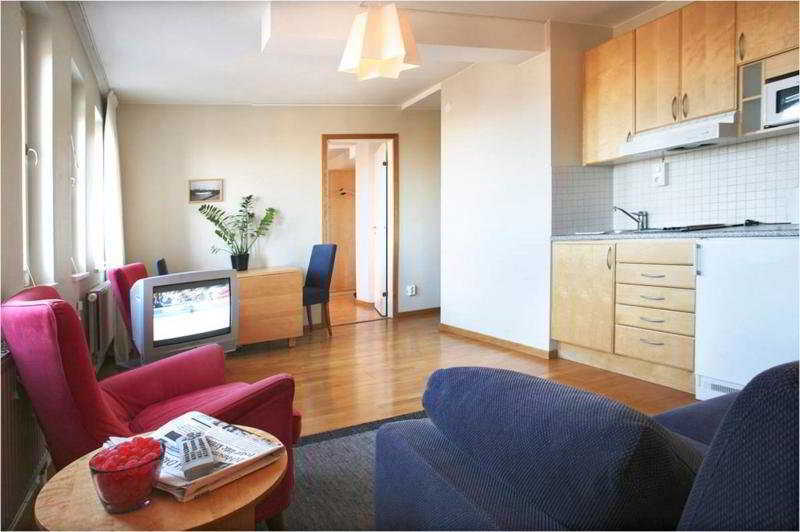 Hotell Forenom Alvik 3*